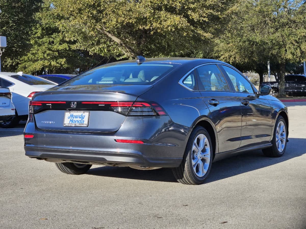 2025 Honda Accord - Image 4