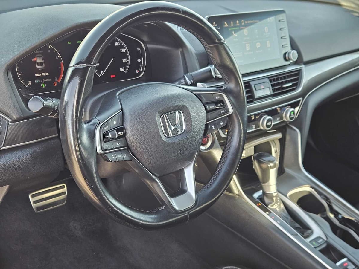 2019 Honda Accord Sedan - Image 2
