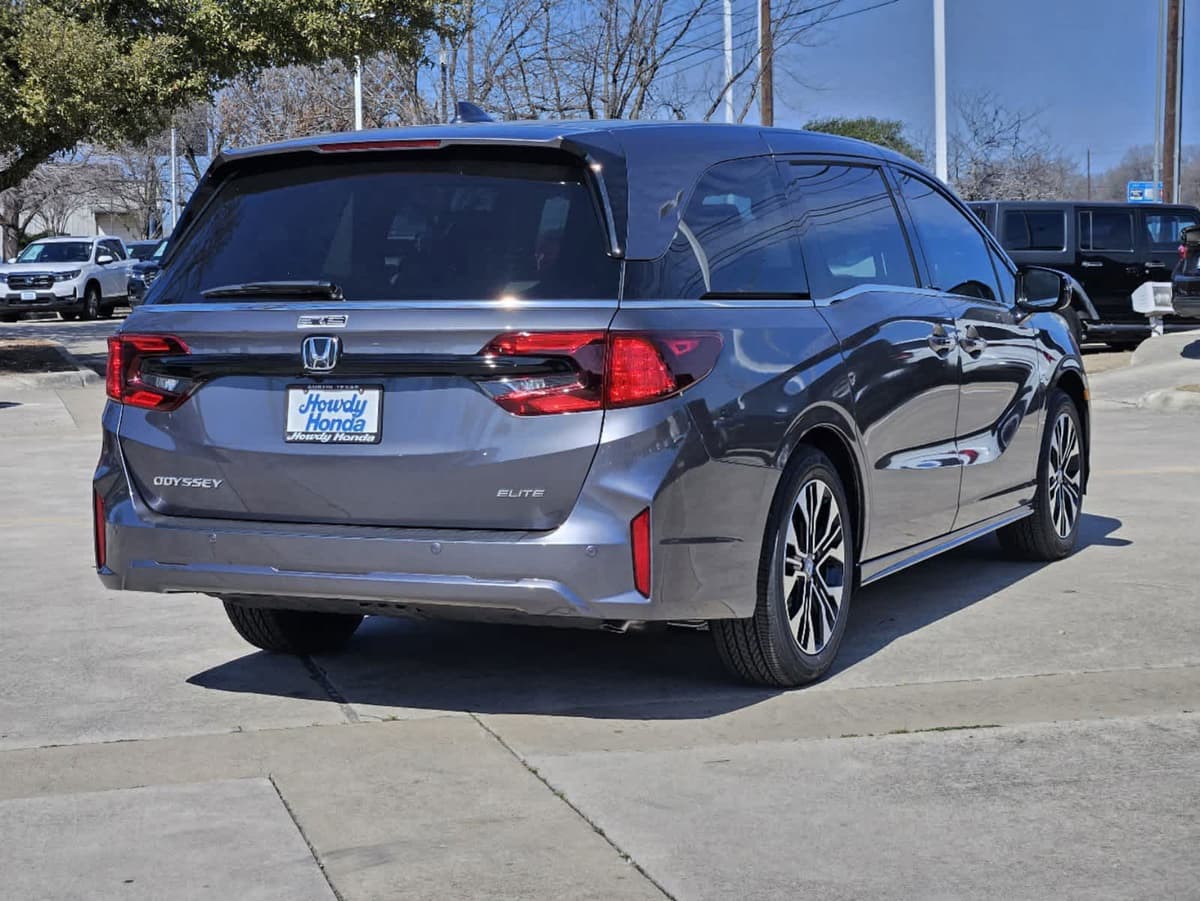 2026 Honda Odyssey - Image 4