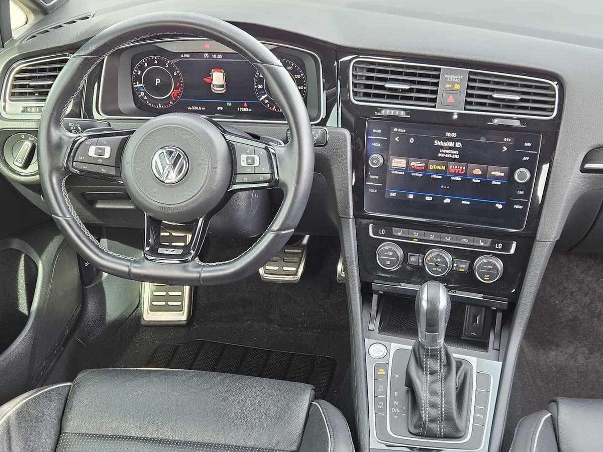 2019 Volkswagen Golf R - Image 25