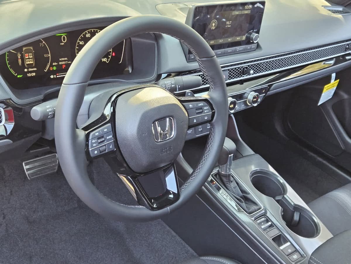 2025 Honda Civic Hybrid - Image 2