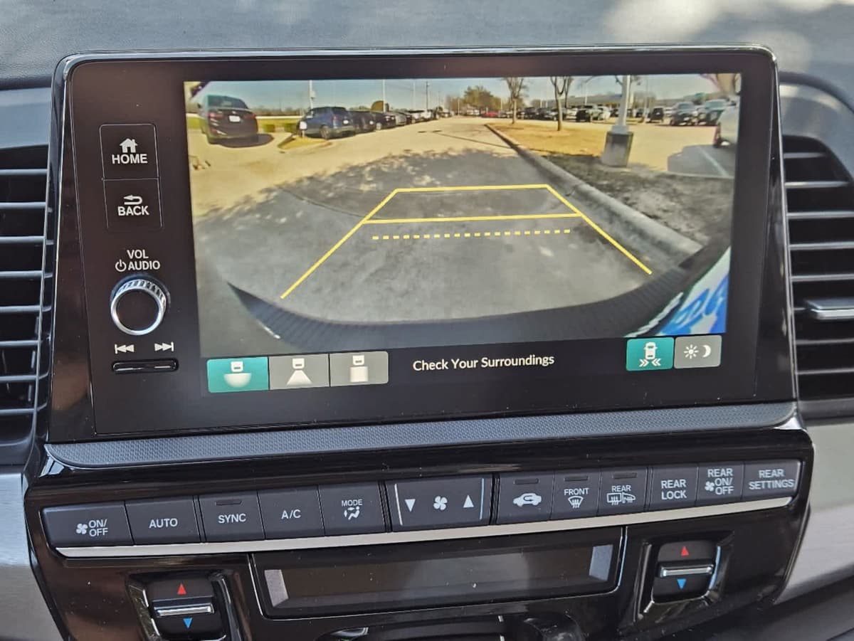 2026 Honda Odyssey - Image 15