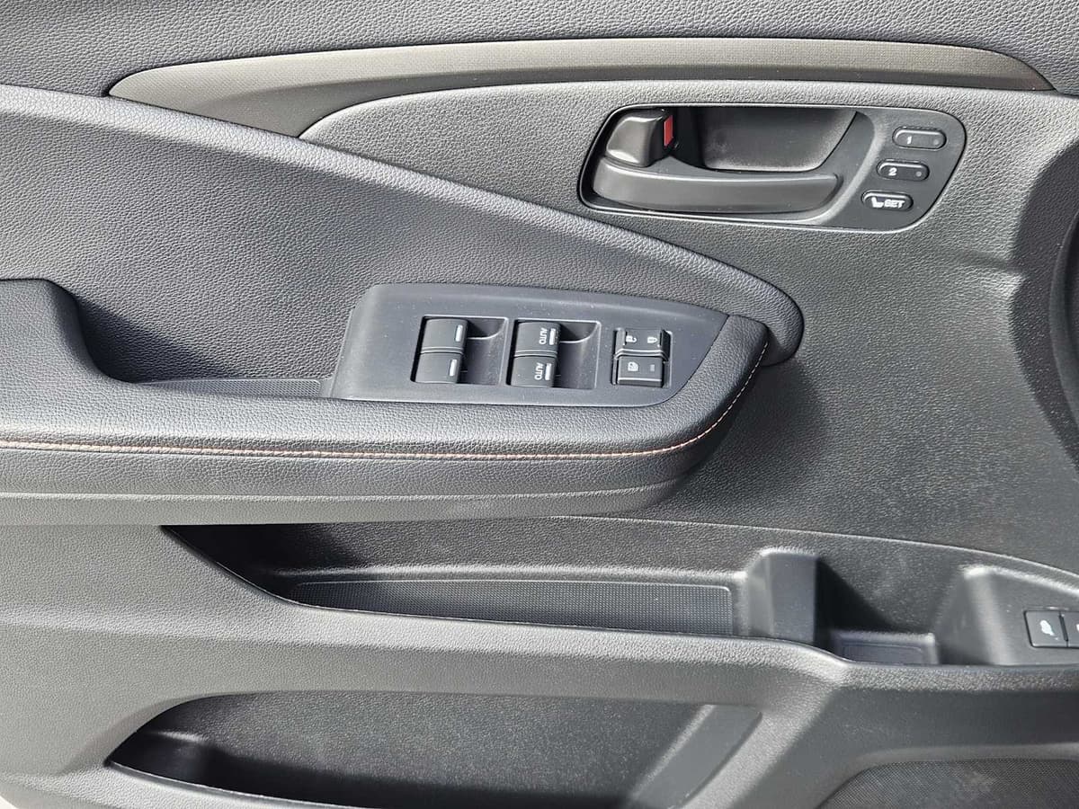 2024 Honda Passport - Image 23