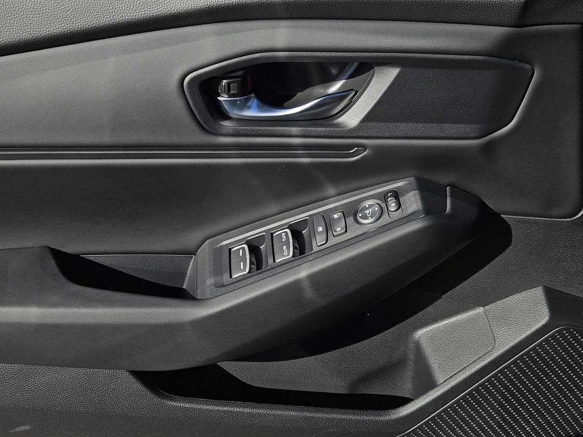 2025 Honda Accord - Image 21