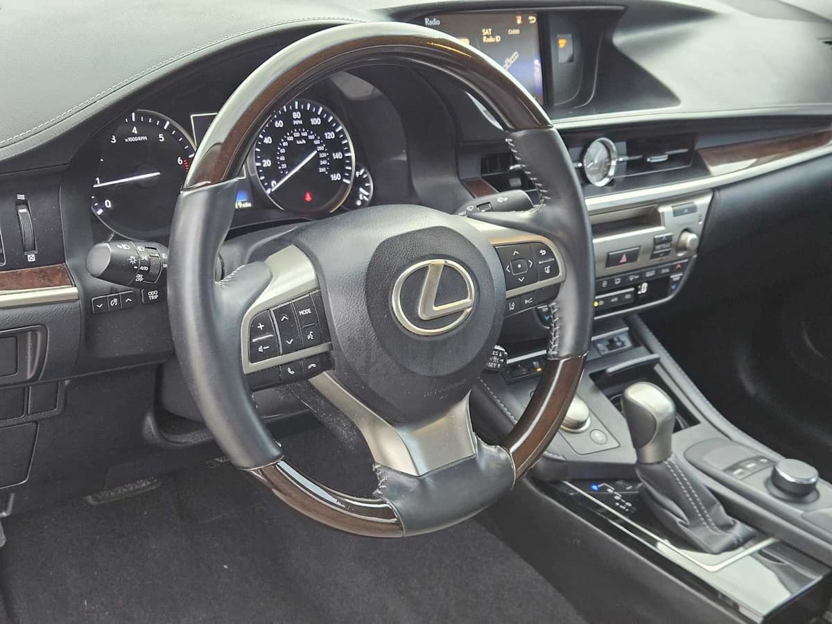 2016 LEXUS ES 350 - Image 2