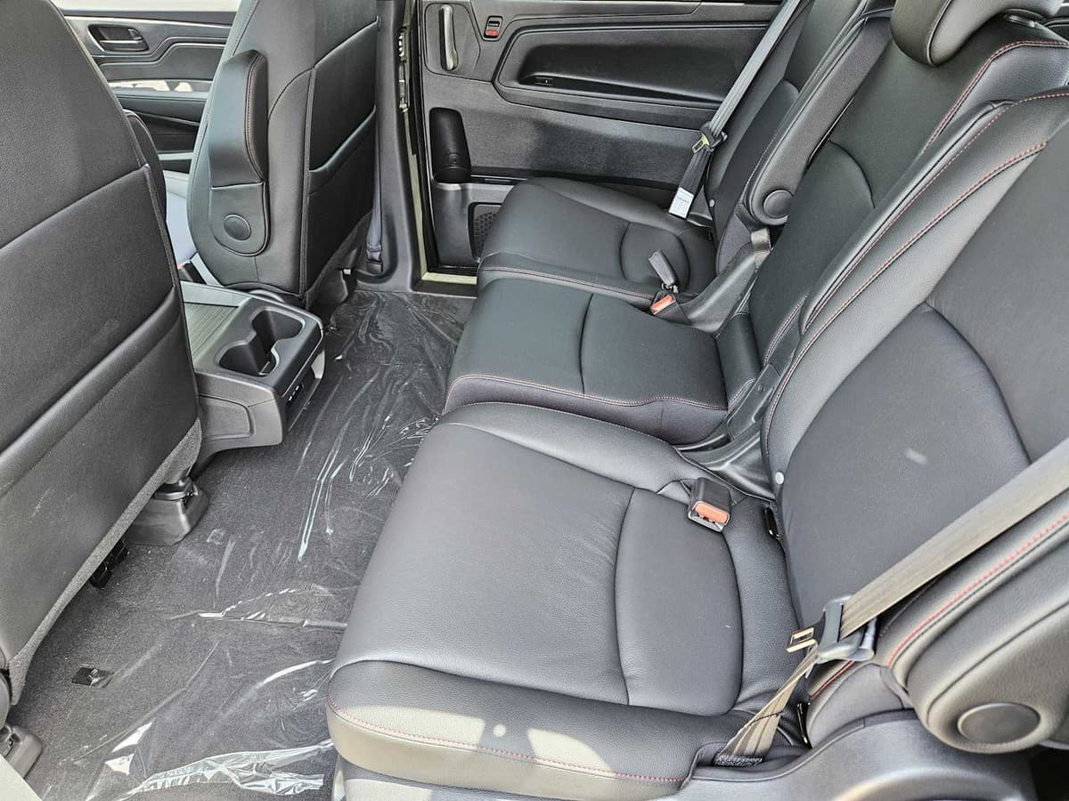 2026 Honda Odyssey - Image 24