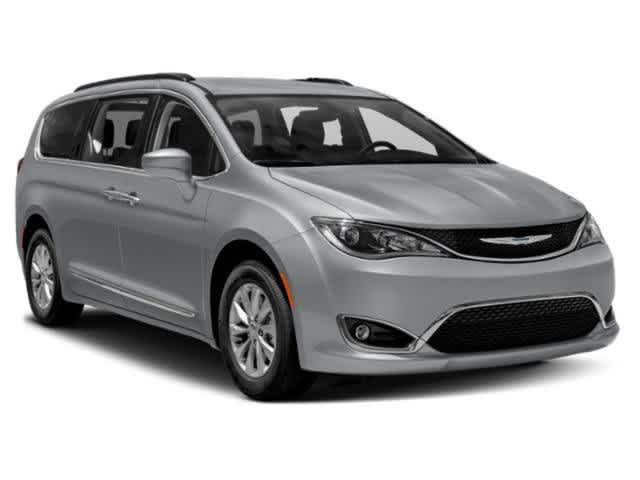 2018 Chrysler Pacifica - Image 8
