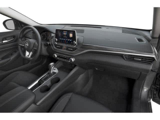 2025 Nissan Altima - Image 14