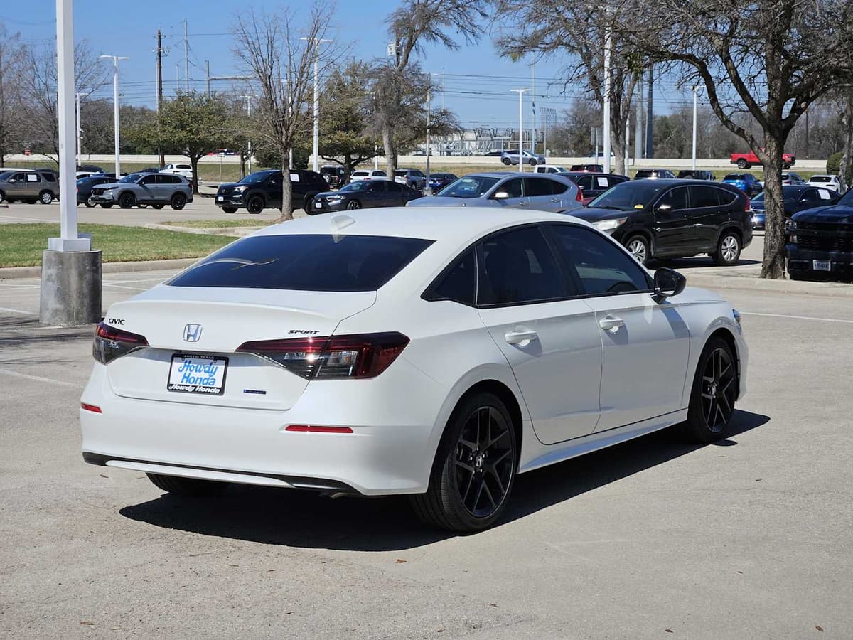 2026 Honda Civic Hybrid - Image 5