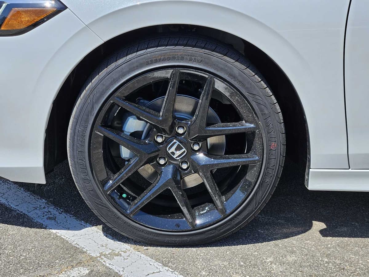 2026 Honda Civic Hybrid - Image 9