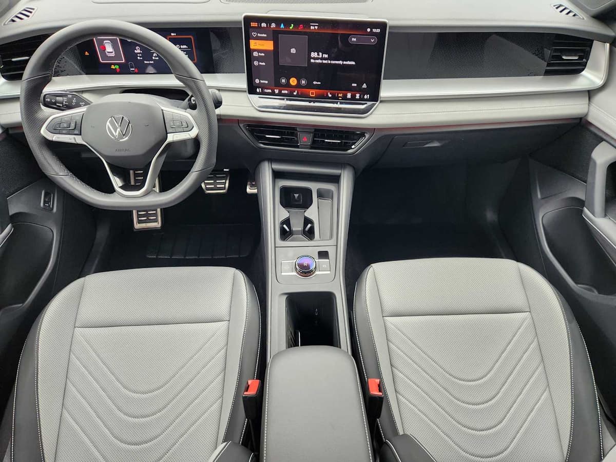 2025 Volkswagen Tiguan - Image 25