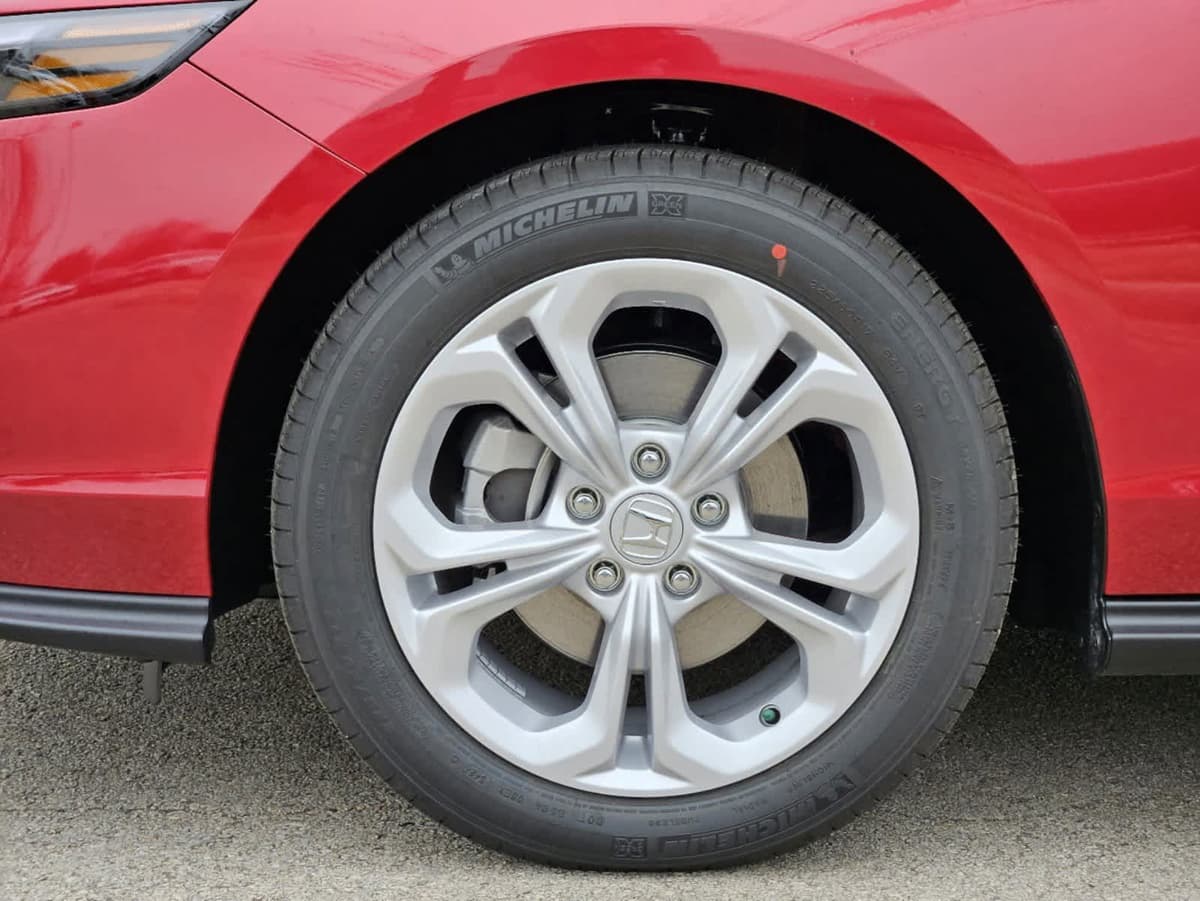 2025 Honda Accord - Image 9