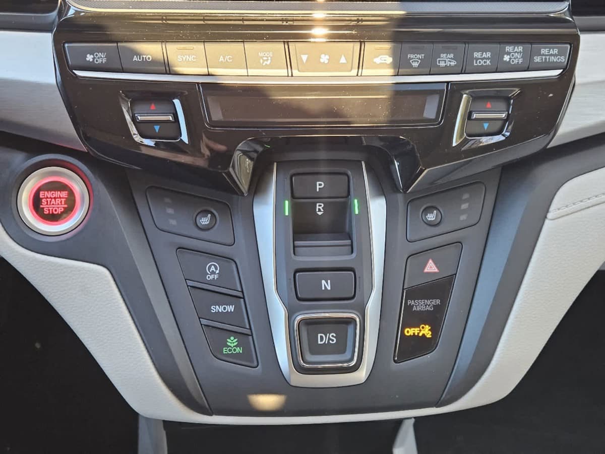 2026 Honda Odyssey - Image 17
