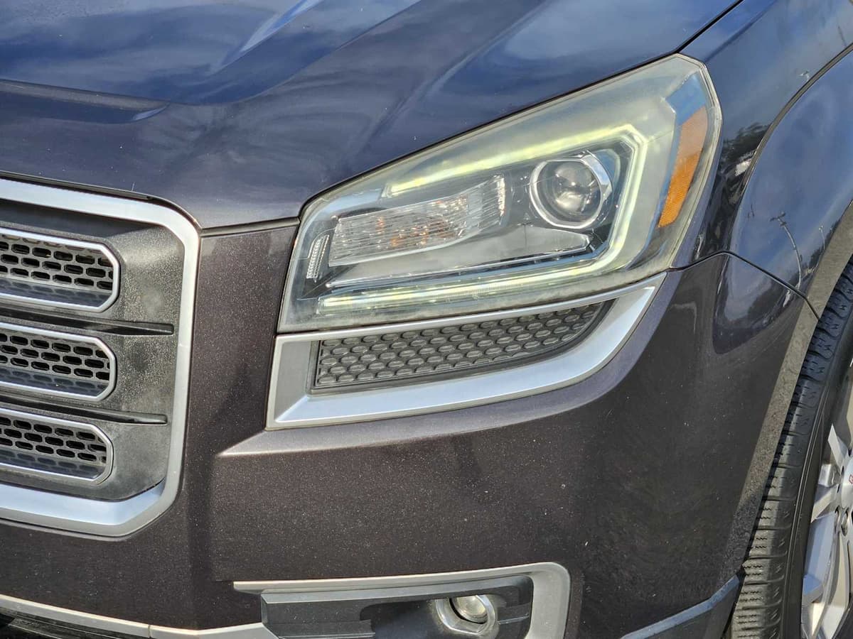 2015 GMC Acadia - Image 6