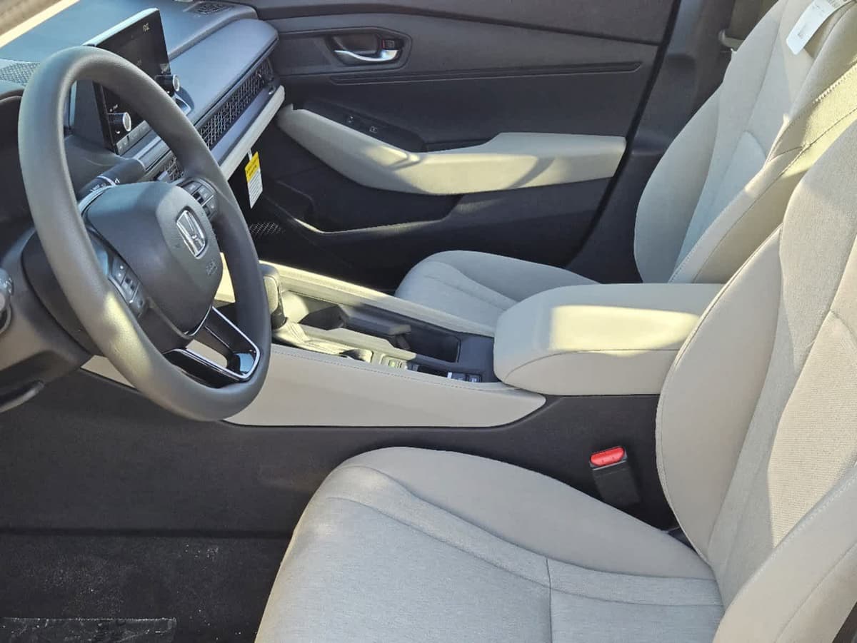 2025 Honda Accord - Image 11