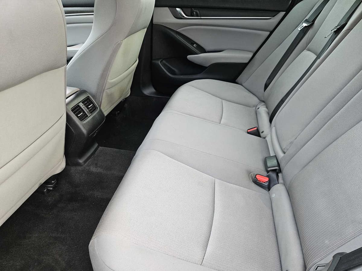 2018 Honda Accord Sedan - Image 28