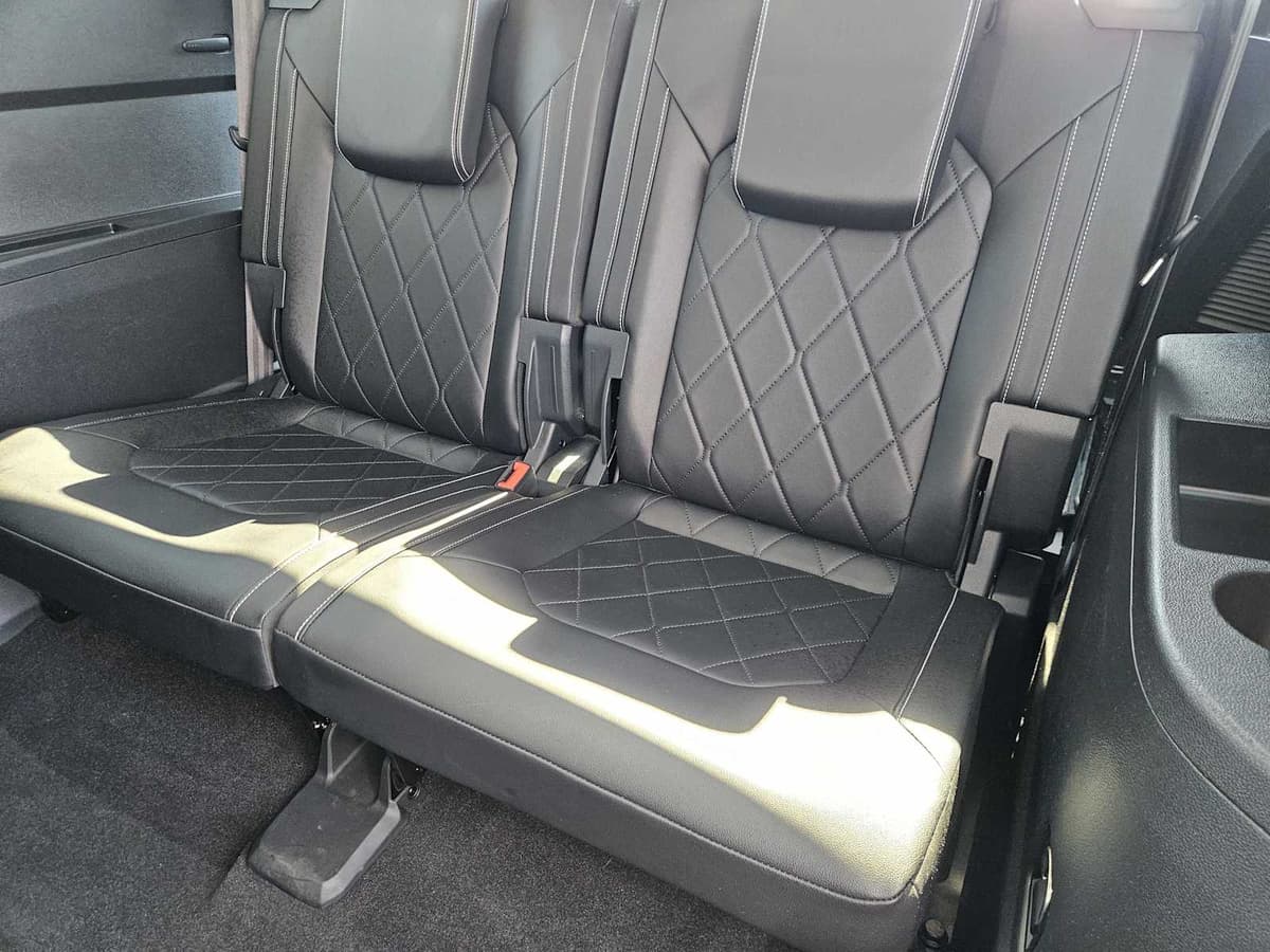 2024 Volkswagen Atlas - Image 31