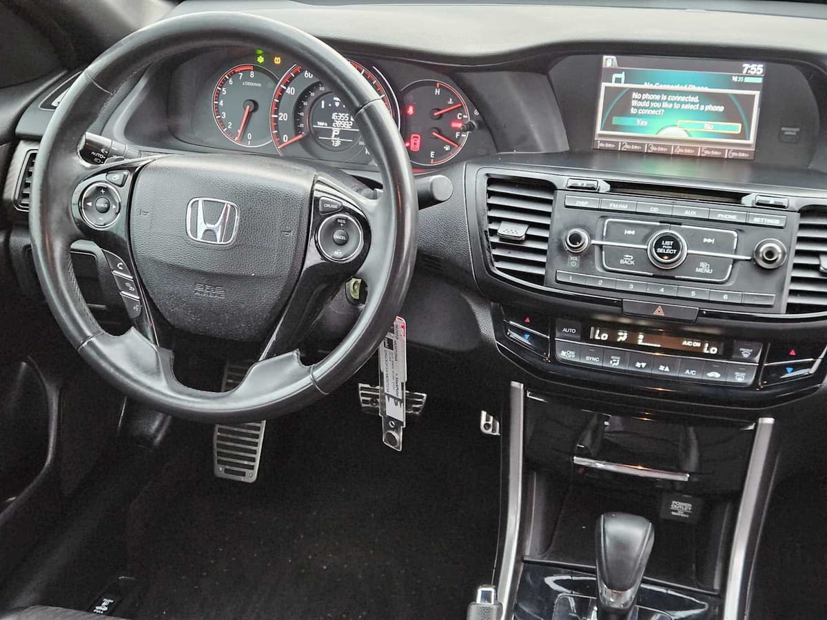 2017 Honda Accord Sedan - Image 24