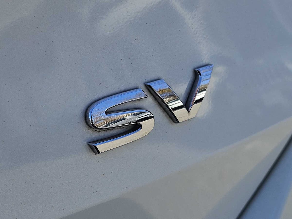 2016 Nissan Rogue - Image 11