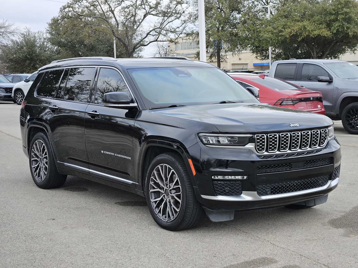 2022 Jeep Grand Cherokee L - Image 3