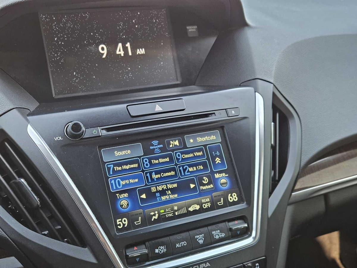 2017 Acura MDX - Image 15