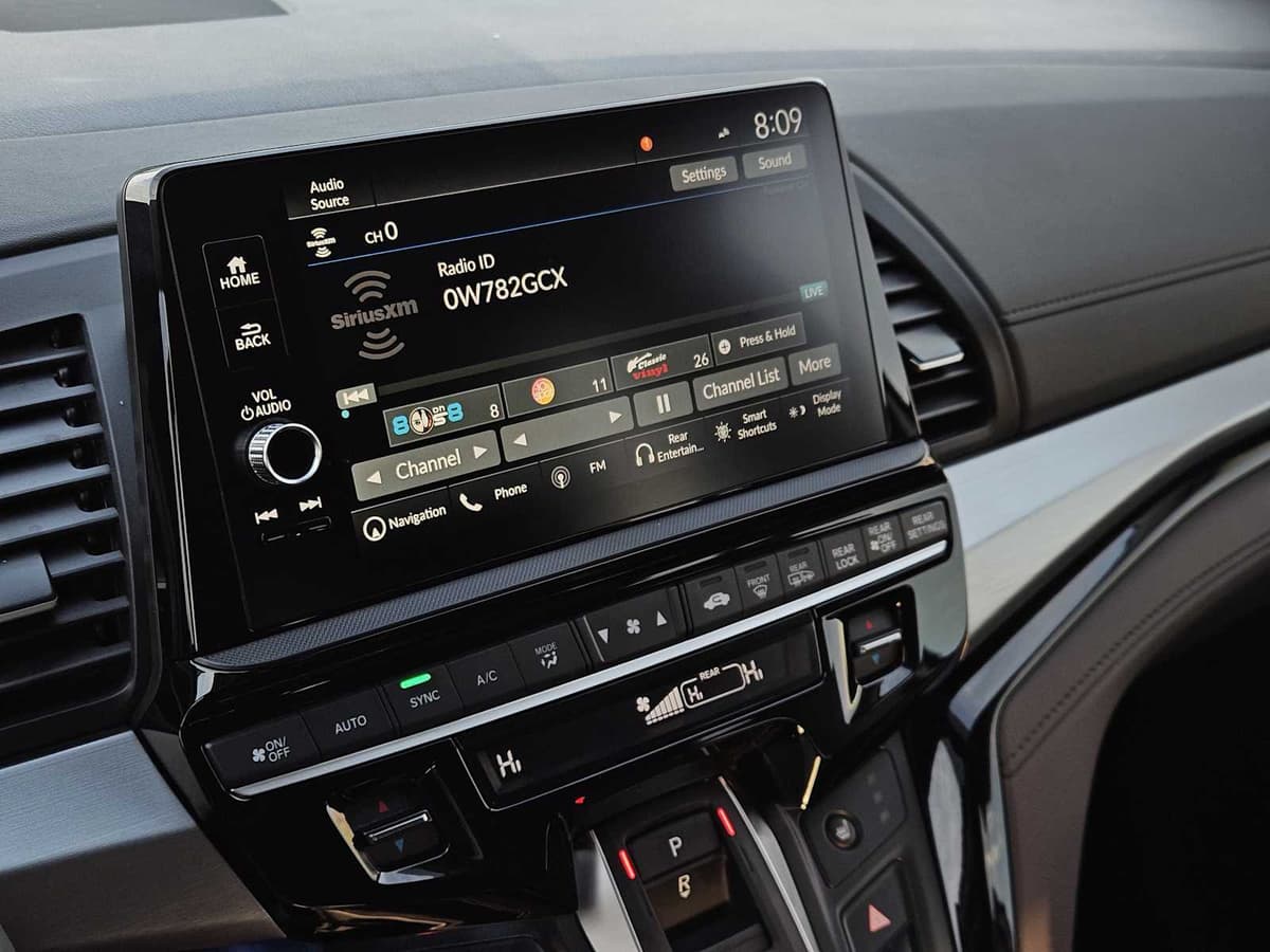 2026 Honda Odyssey - Image 17