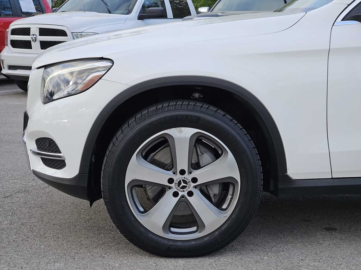 2017 Mercedes-Benz GLC 300 - Image 8