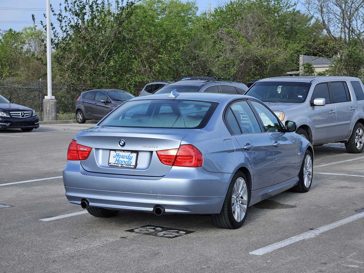 2009 BMW 335i xDrive - Image 6