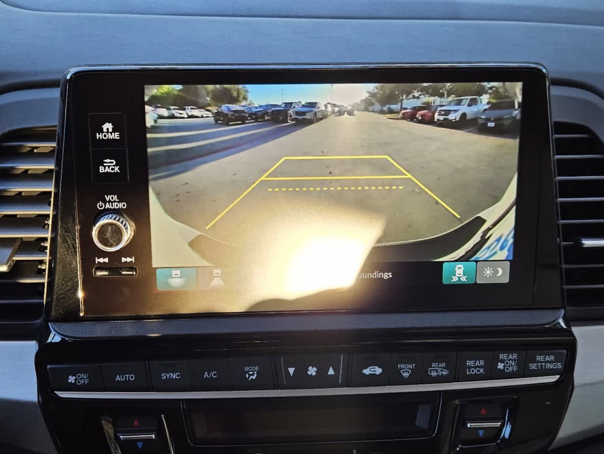 2026 Honda Odyssey - Image 16