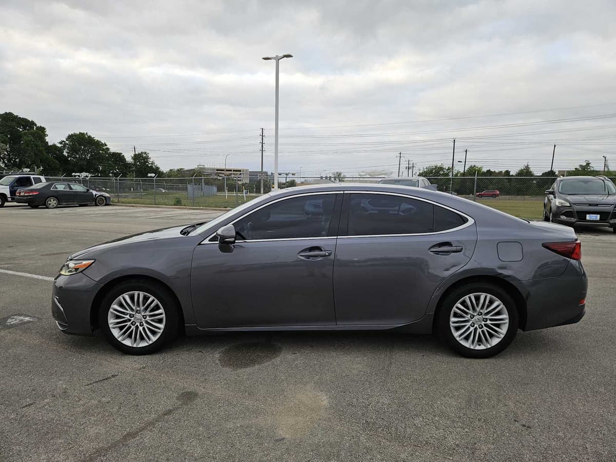 2016 LEXUS ES 350 - Image 4