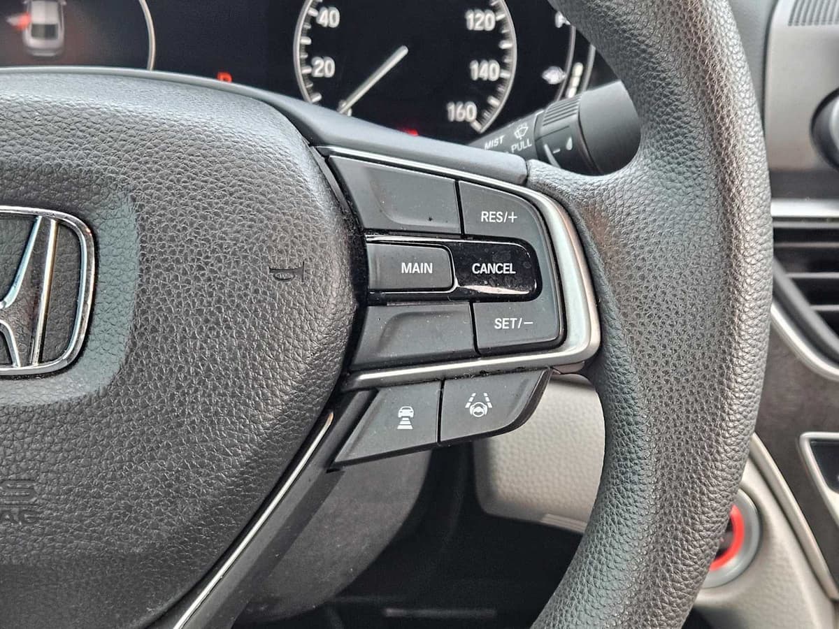 2018 Honda Accord Sedan - Image 27