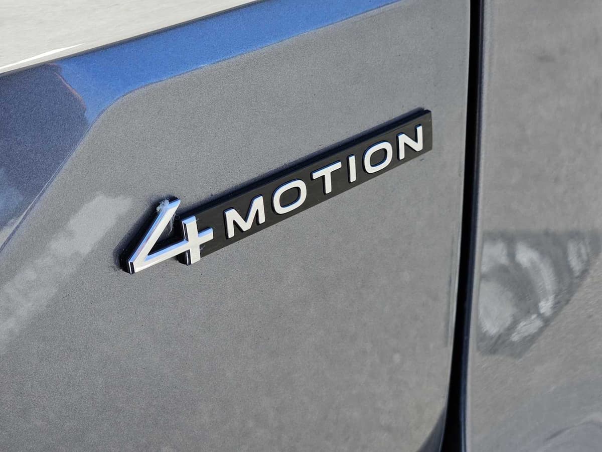 2024 Volkswagen Atlas - Image 11