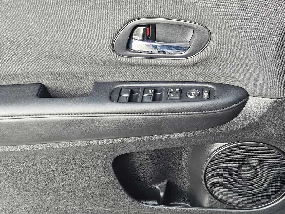 2022 Honda HR-V - Image 21