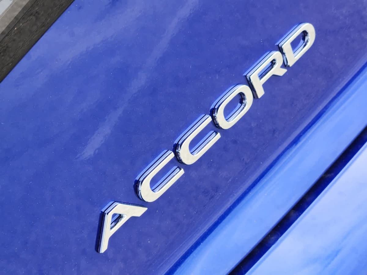 2025 Honda Accord Hybrid - Image 9