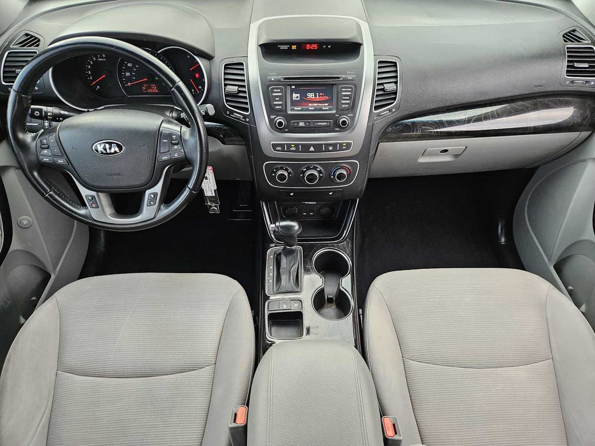 2015 Kia Sorento - Image 24