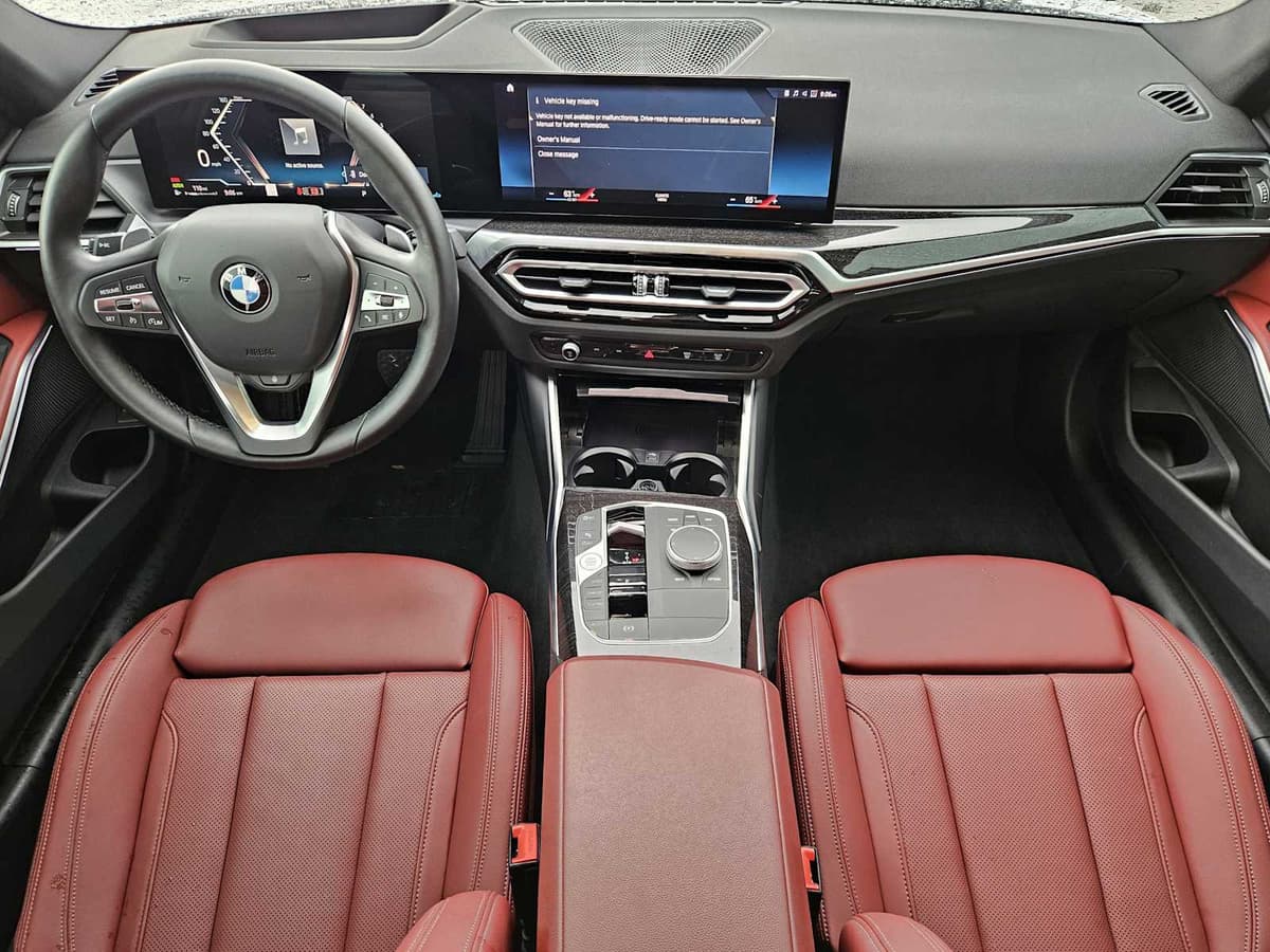 2023 BMW 330i - Image 23