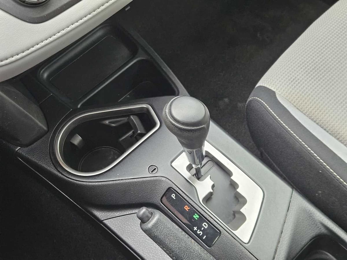 2017 Toyota RAV4 Hybrid - Image 20