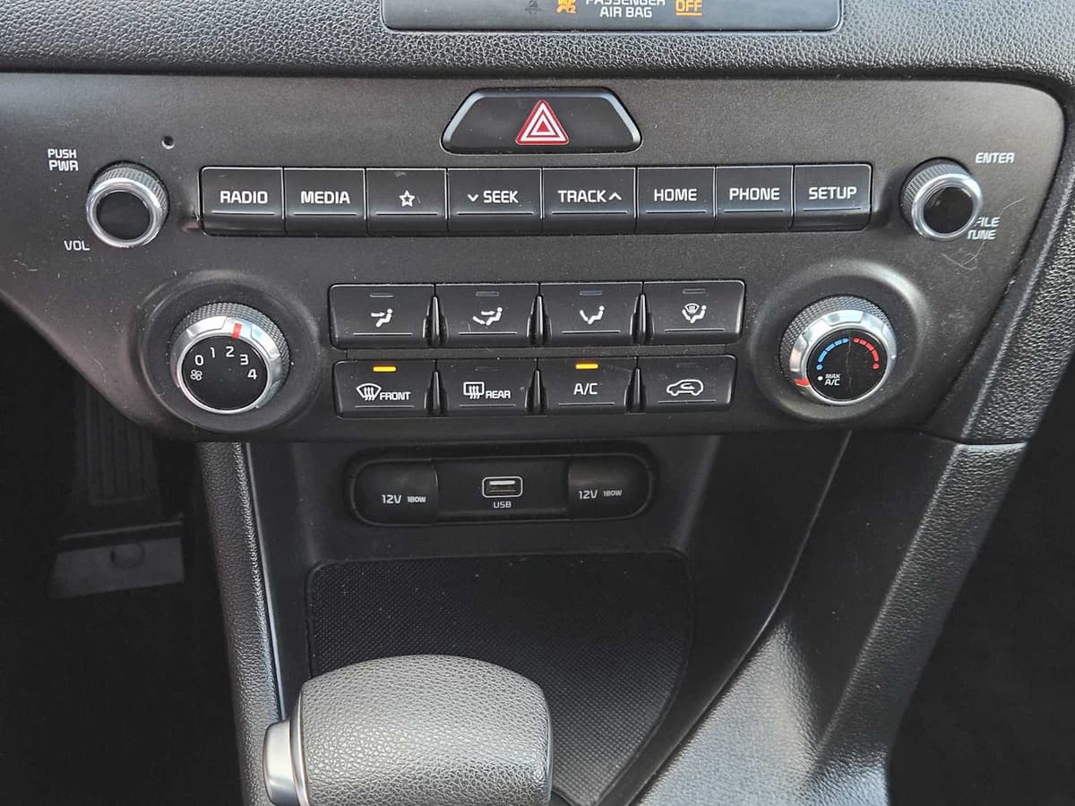 2021 Kia Sportage - Image 18