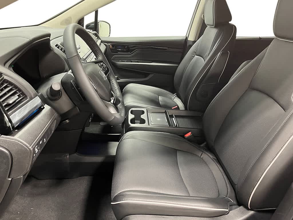 2026 Honda Odyssey - Image 13