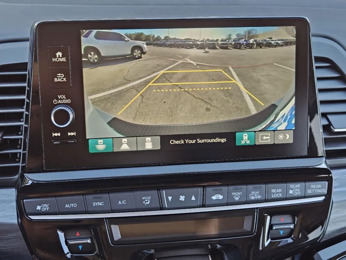 2026 Honda Odyssey - Image 17