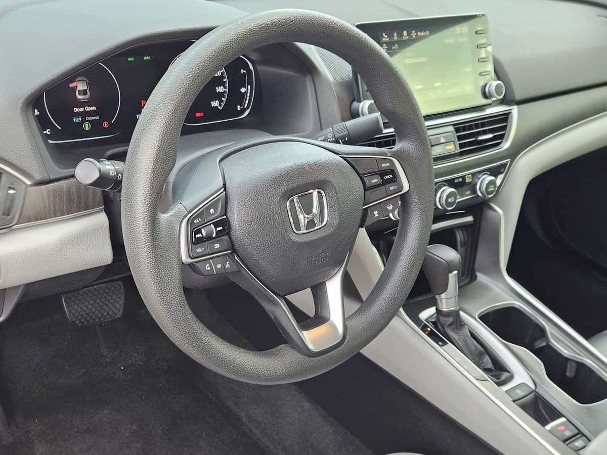 2018 Honda Accord Sedan - Image 2
