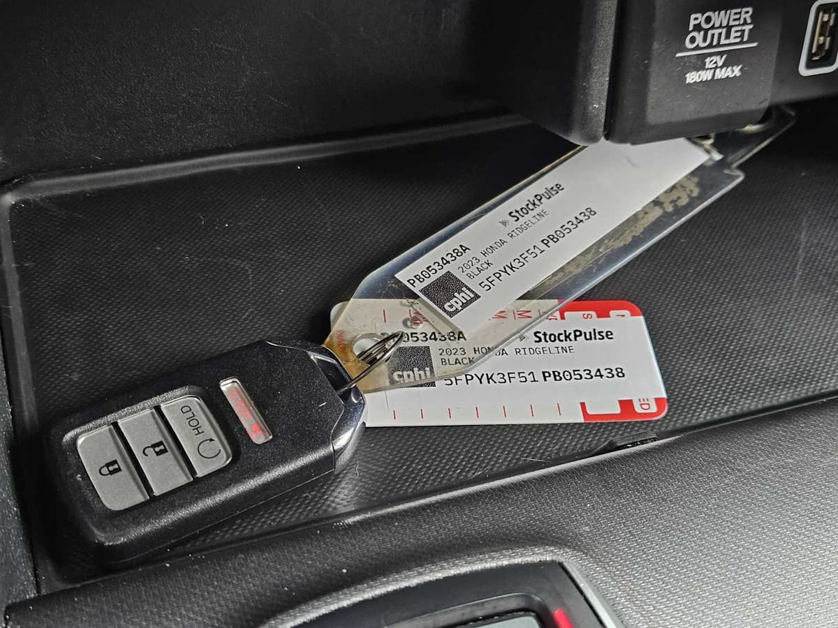 2023 Honda Ridgeline - Image 34