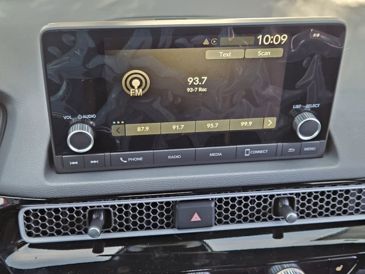 2025 Honda Civic Hybrid - Image 14