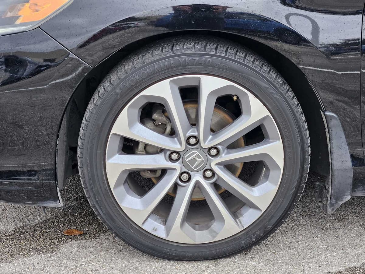 2014 Honda Accord - Image 11