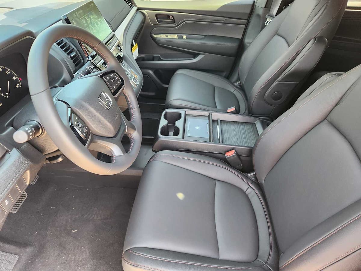 2026 Honda Odyssey - Image 10