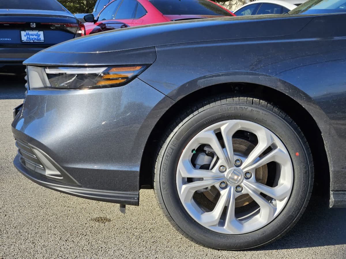 2025 Honda Accord - Image 8