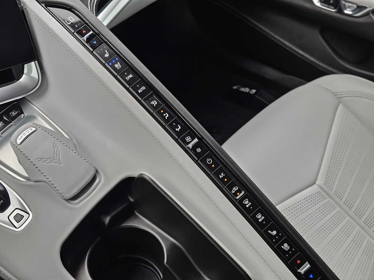 2022 Chevrolet Corvette - Image 19