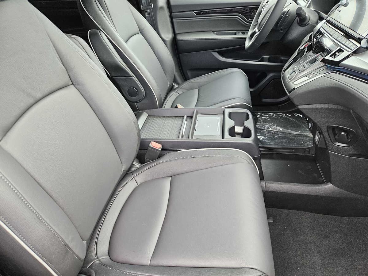 2026 Honda Odyssey - Image 12