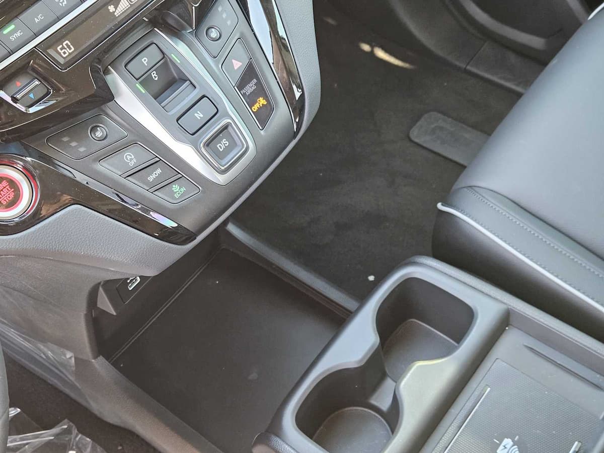 2026 Honda Odyssey - Image 17