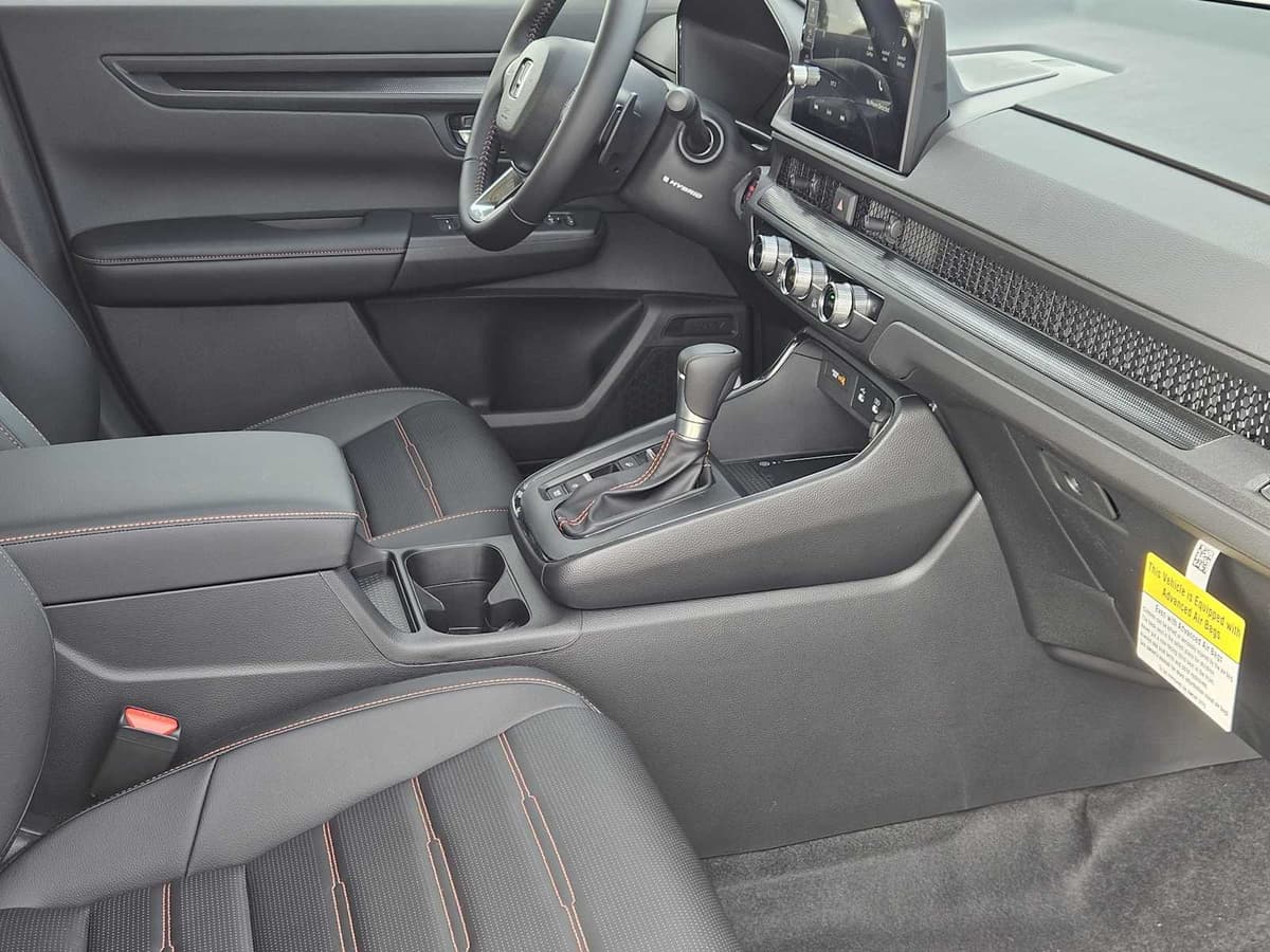 2026 Honda CR-V Hybrid - Image 12